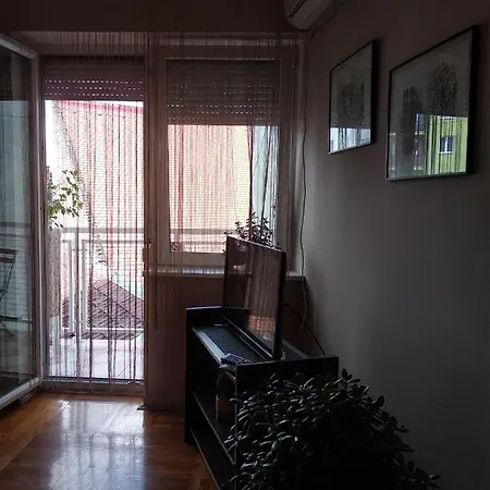 Momo'S Studio Apartment Subotica Exterior photo